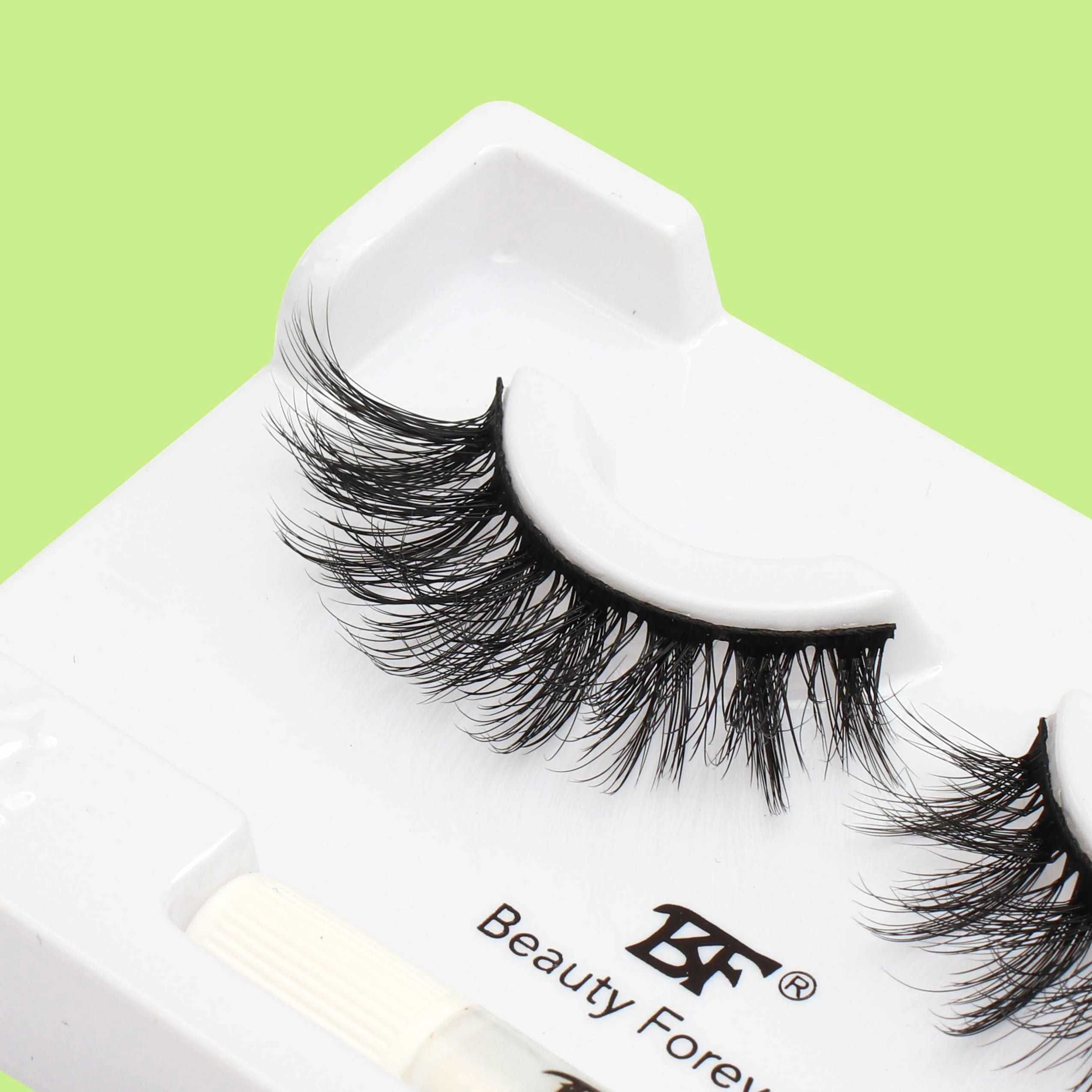 Luxe Silk Fibre 3D Eyelashes Love in Birmingham No. 921 (Ultra-Light Wispies with subtle flared finish)